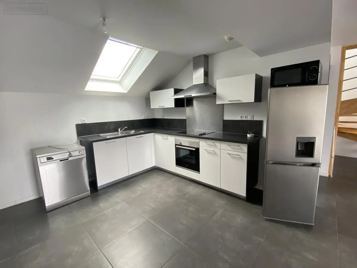 Location maison La Motte 22600 Côtes-d'Armor 22 141 m2 5 pièces 841 euros 22110-L307 001