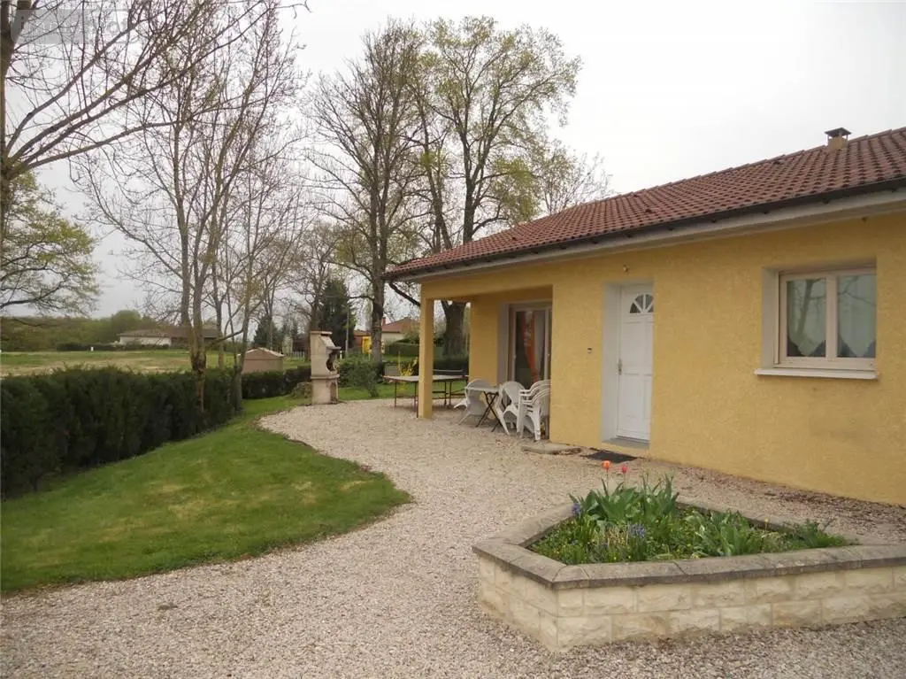 Location maison Chaveyriat 01660 Ain 01 92 m2 4 pièces 860 euros 01065-L420 001