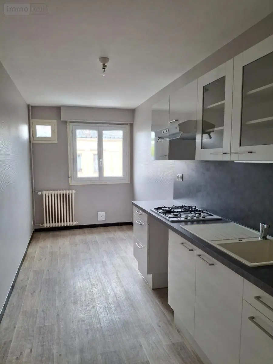 Location appartement Vichy 03200 Allier 03 42 m2 1 pièce 479 euros 03019-L109 001