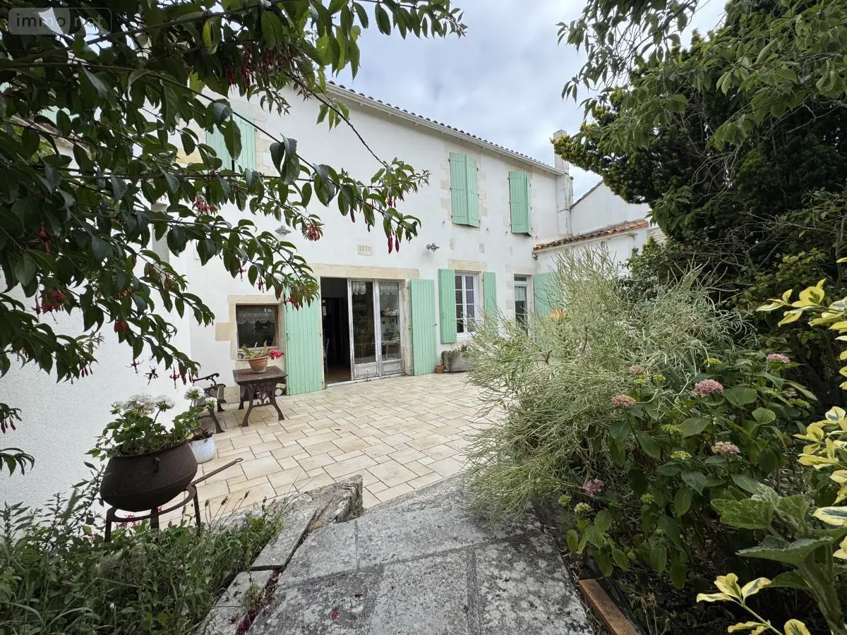 Maison a vendre Le Bois-Plage-en-Ré 17580 Charente-Maritime 17 235 m2 8 pièces 1198000 euros 17018-1214 001
