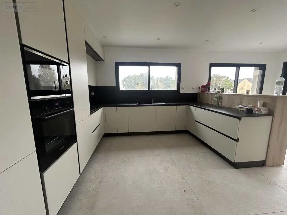 Location maison La Chapelle-des-Fougeretz 35520 Ille-et-Vilaine 35 147 m2 5 pièces 1750 euros 35060-L404 001