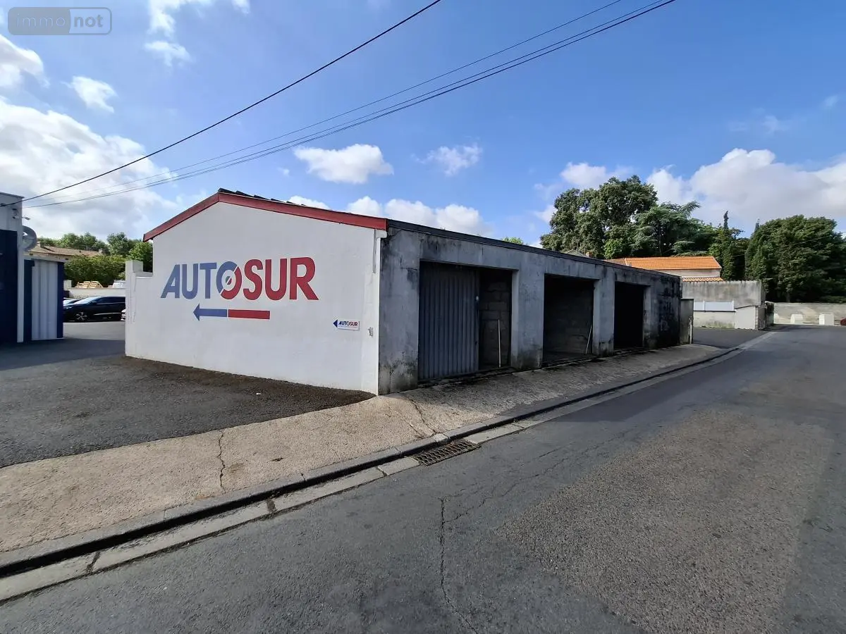 Garage et parking a vendre Saintes 17100 Charente-Maritime 17 49 m2 40000 euros 17111-766 001