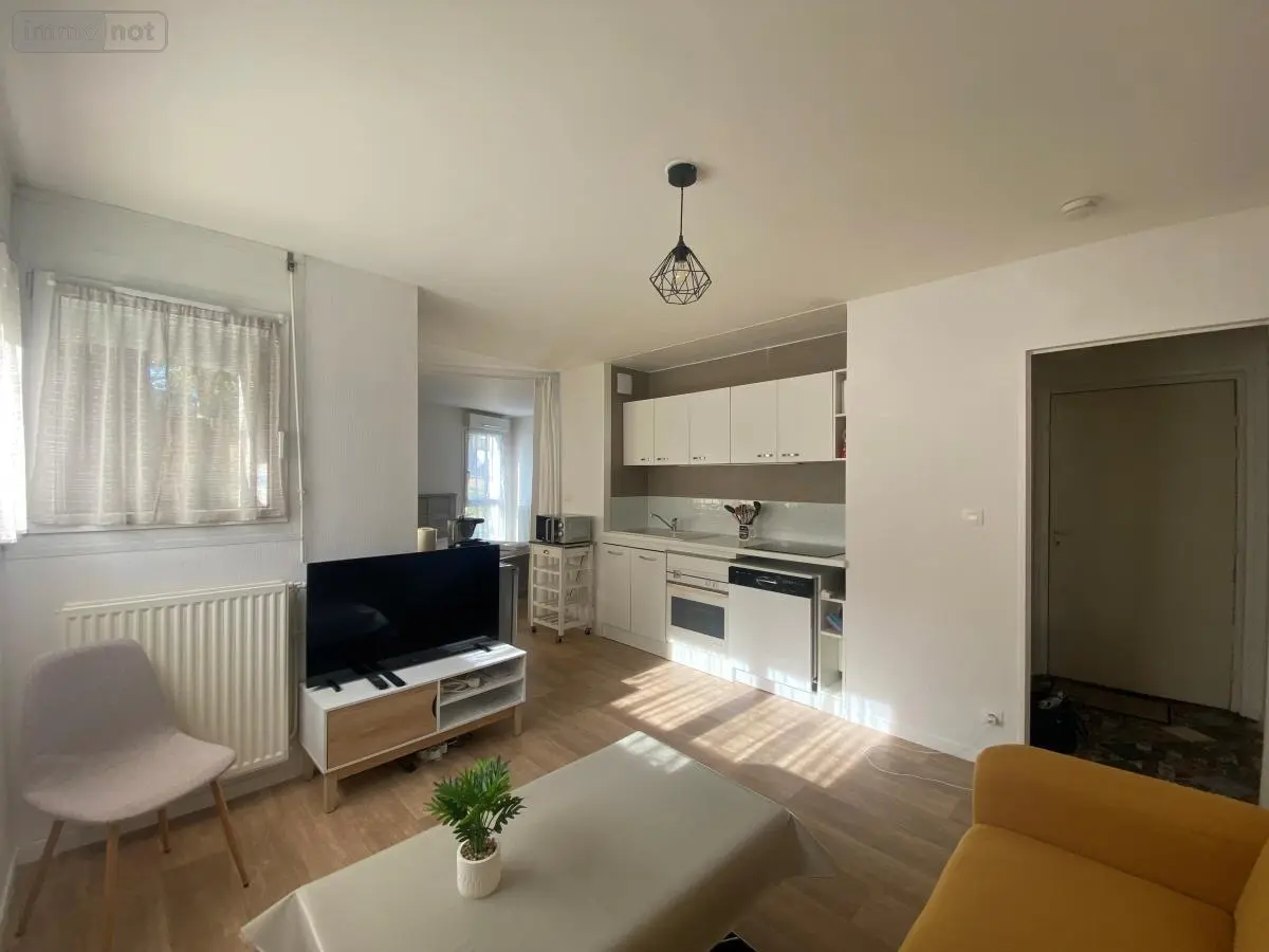 Location appartement Angers 49100 Maine-et-Loire 49 34 m2 1 pièce 715 euros 49009-L116 001