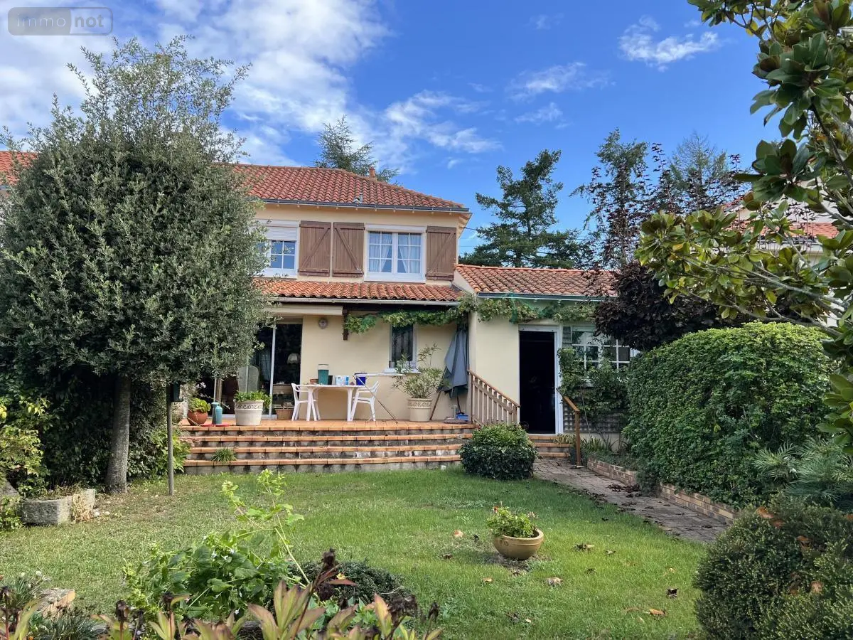 Maison a vendre Cholet 49300 Maine-et-Loire 49 101 m2 4 pièces 178160 euros 49058-1599 001