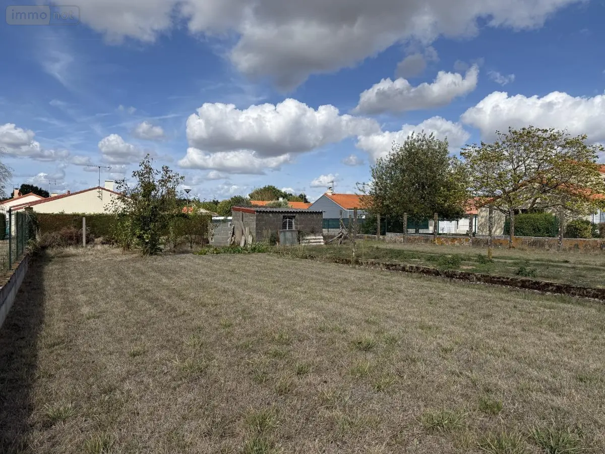 Terrain a batir a vendre Bégrolles-en-Mauges 49122 Maine-et-Loire 49 67072 euros 49058-1593 001