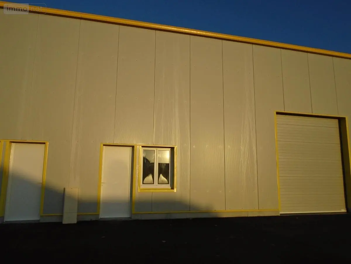 Location fonds et murs commerciaux Mouen 14790 Calvados 14 150 m2 985 euros 14002-L410 001