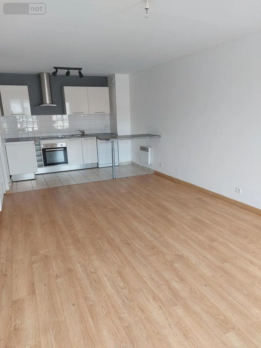 Location appartement Reims 51100 Marne 51 63 m2 3 pièces 780 euros 51046-L528 001