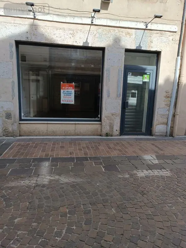 Location fonds et murs commerciaux Bourg-en-Bresse 01000 Ain 01 80 m2 720 euros 01083-L156 001