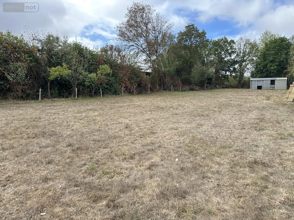 Terrain a batir a vendre La Rabatelière 85250 Vendée 85 74630 euros 85020-1536 001