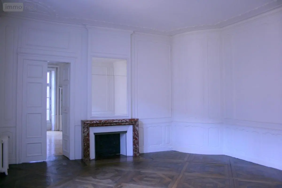 Location fonds et murs commerciaux Dole 39100 Jura 39 164 m2 1350 euros 39033-L469 001