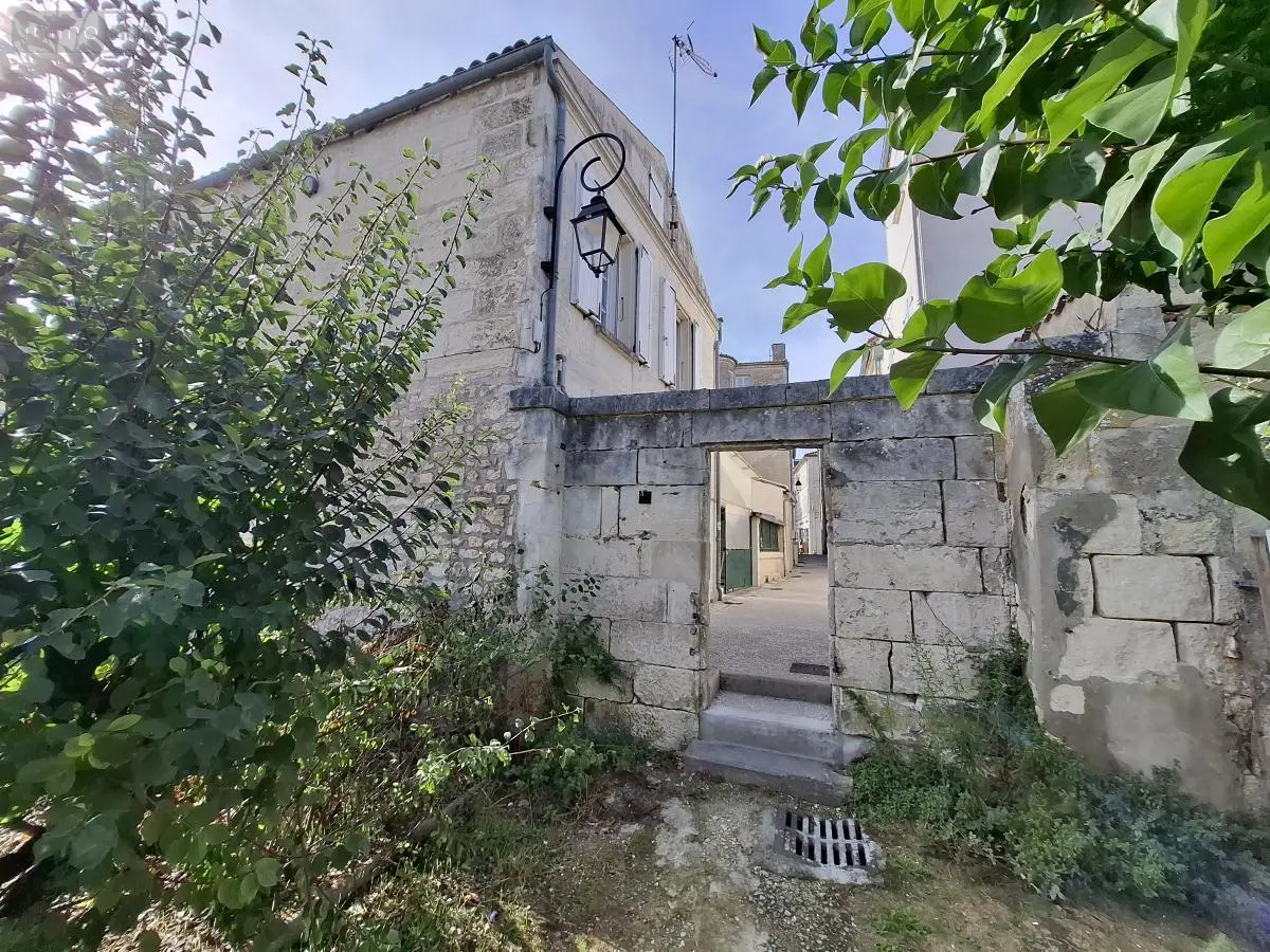 Maison a vendre Saintes 17100 Charente-Maritime 17 79 m2 3 pièces 152134 euros 17111-761 001