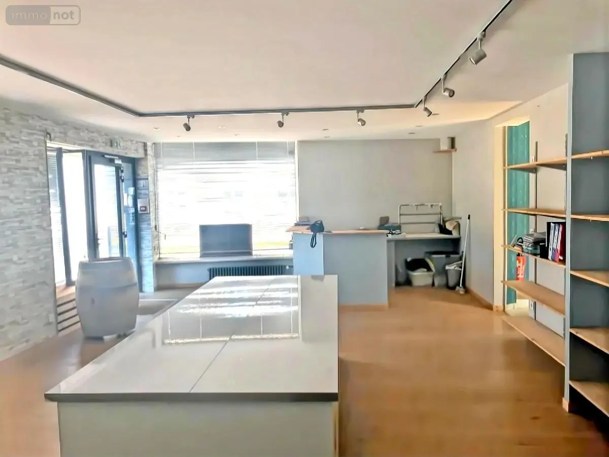 Immeuble de rapport a vendre Les Aix-d'Angillon 18220 Cher 18 220 m2 73150 euros 18006-251 001