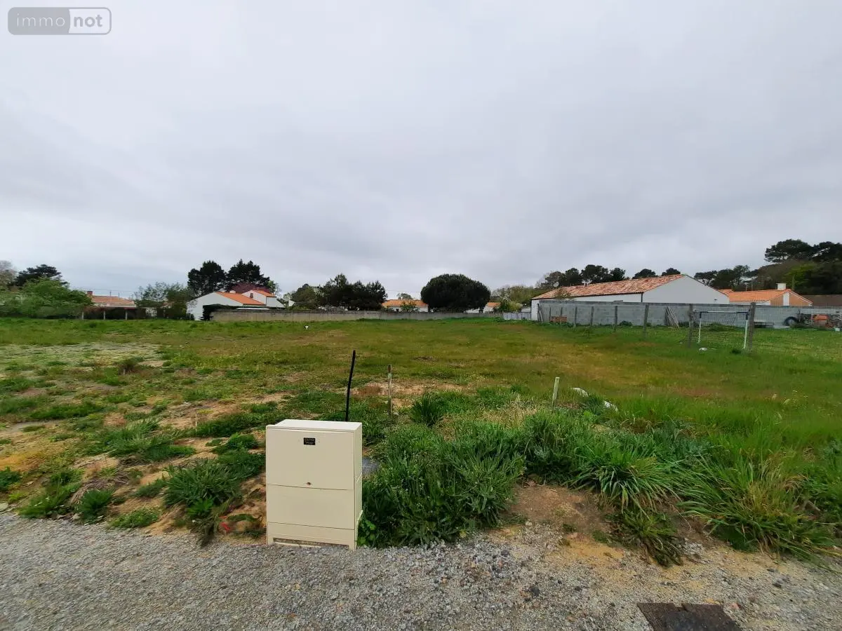 Terrain a batir a vendre Saint-Hilaire-de-Riez 85270 Vendée 85 126360 euros 85091-5155 001