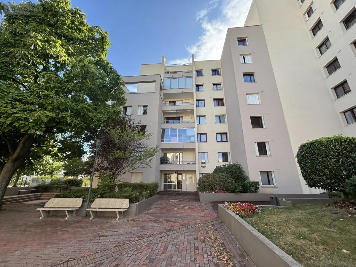 Appartement a vendre Montigny-le-Bretonneux 78180 Yvelines 78 93 m2 5 pièces 268800 euros 27063-1490 001