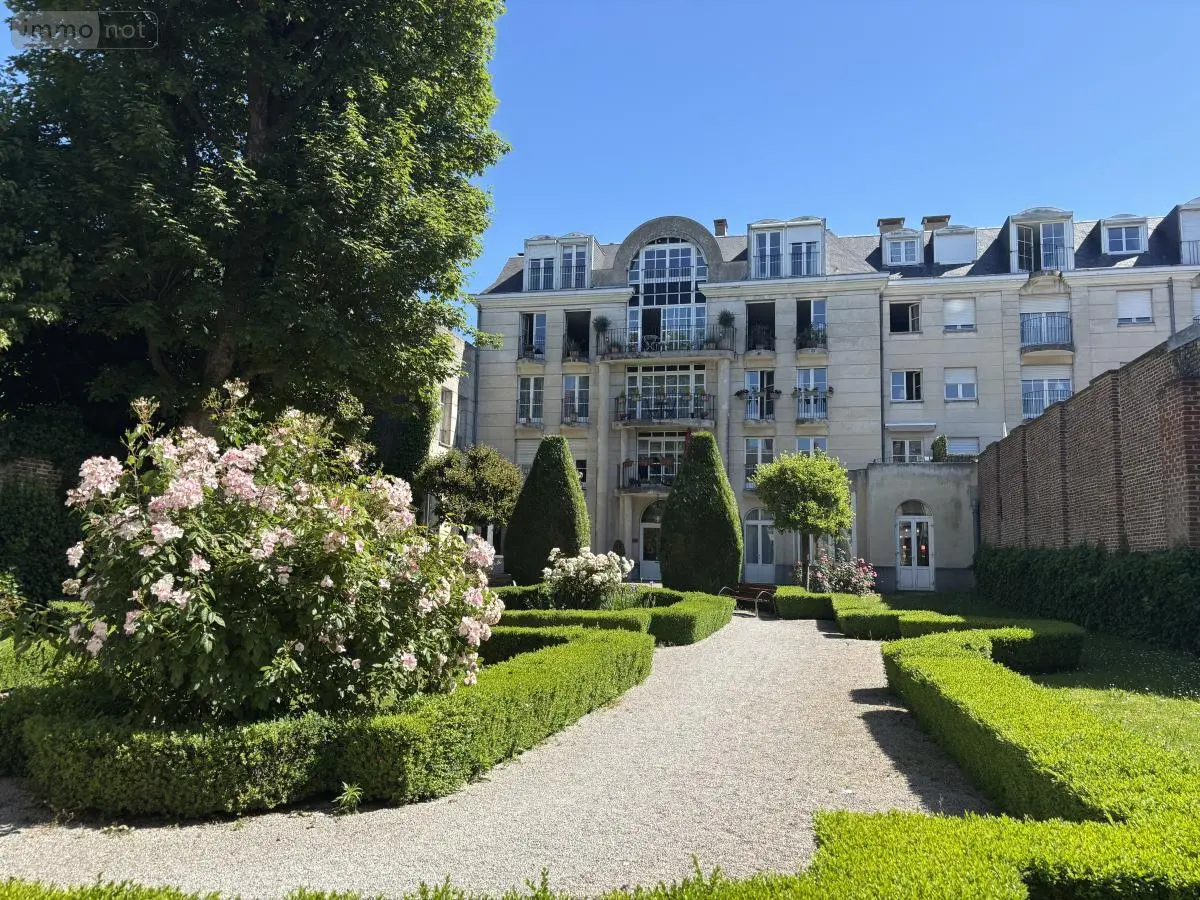 Location appartement Lille 59000 Nord 59 79 m2 3 pièces 1896 euros 59002-L95 001