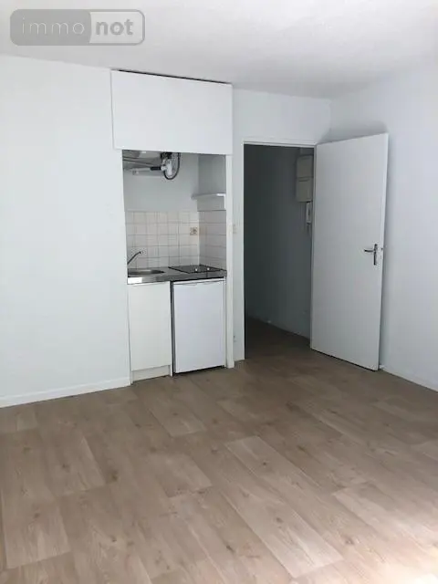 Location appartement Le Mans 72000 Sarthe 72 18 m2 1 pièce 330 euros 72010-L765 001