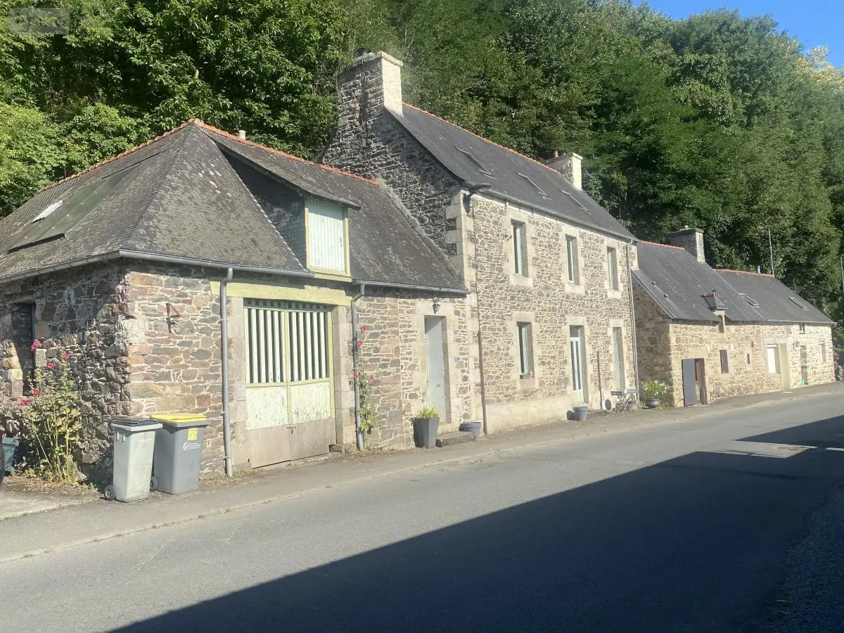 Maison a vendre Ploëzal 22260 Côtes-d'Armor 22 130 m2 210000 euros 22079-835 001