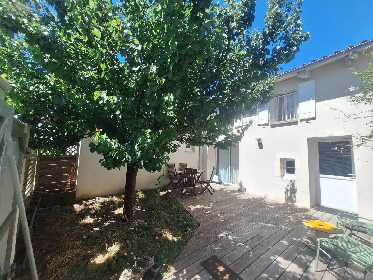 Maison a vendre La Rochelle 17000 Charente-Maritime 17 54 m2 3 pièces 275070 euros 17018-1249 001