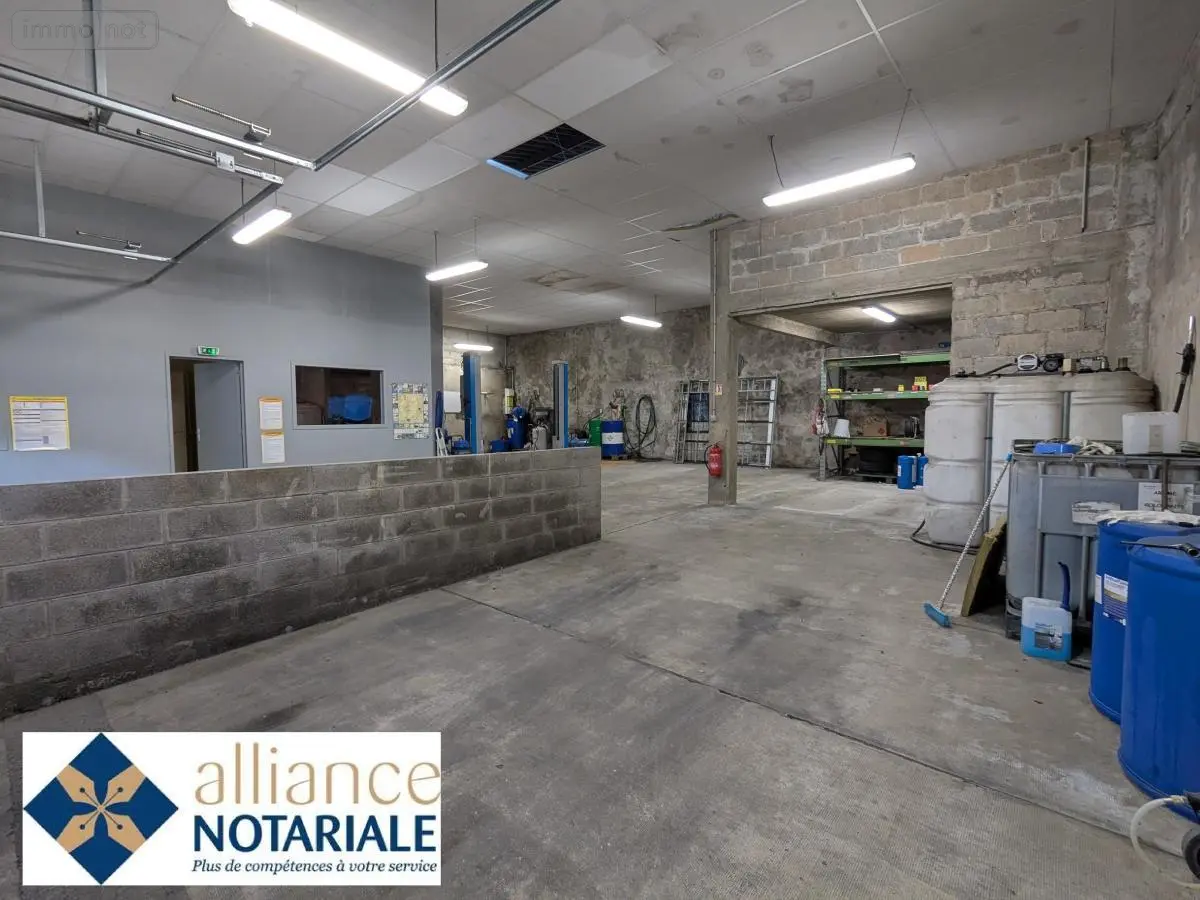 Location divers Vire Normandie 14500 Calvados 14 210 m2 2180 euros 14076-L1042 001