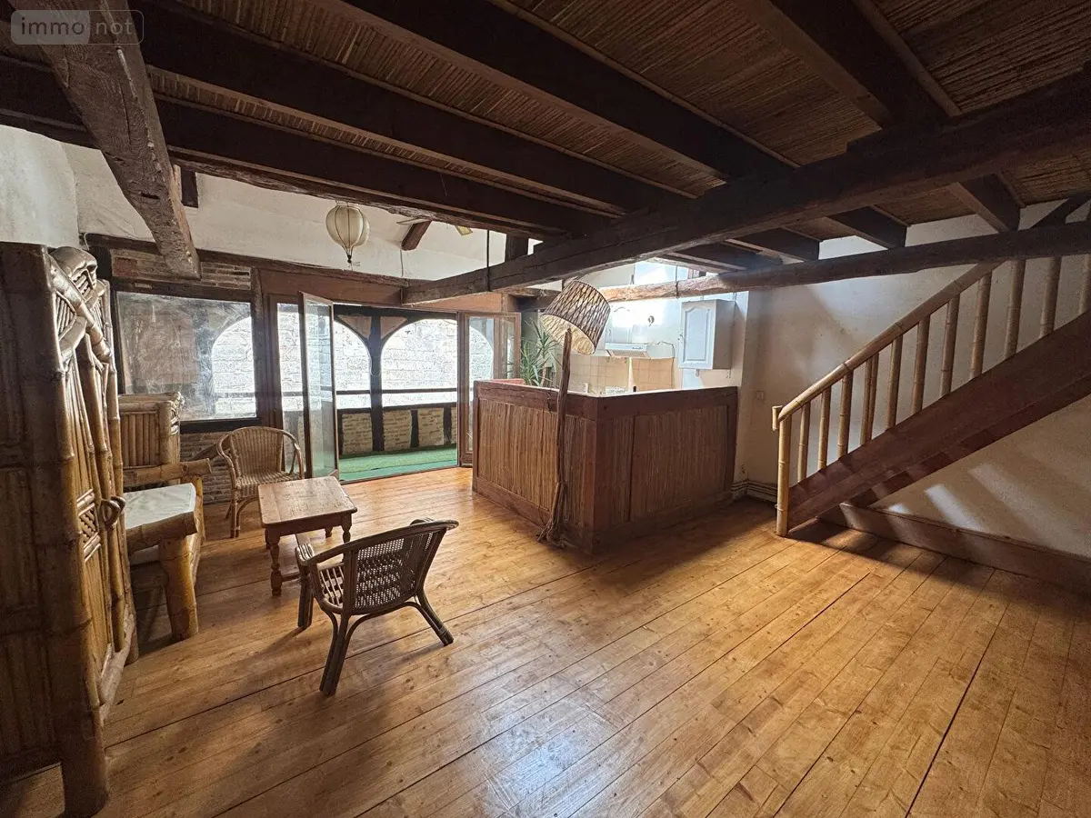 Immeuble de rapport a vendre Figeac 46100 Lot 46 260 m2 10 pièces 260500 euros IMM40 001