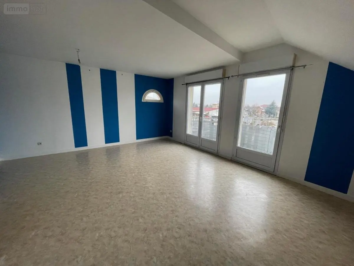 Location appartement Montrevel-en-Bresse 01340 Ain 01 56 m2 2 pièces 535 euros 01013-L42 001