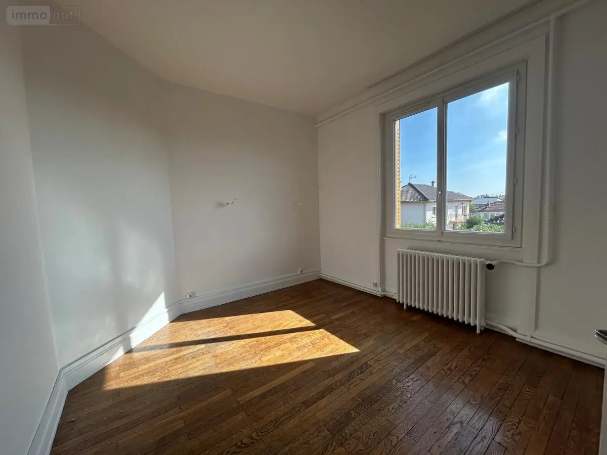 Location appartement Saint-Denis-lès-Bourg 01000 Ain 01 79 m2 3 pièces 600 euros 01065-L427 001