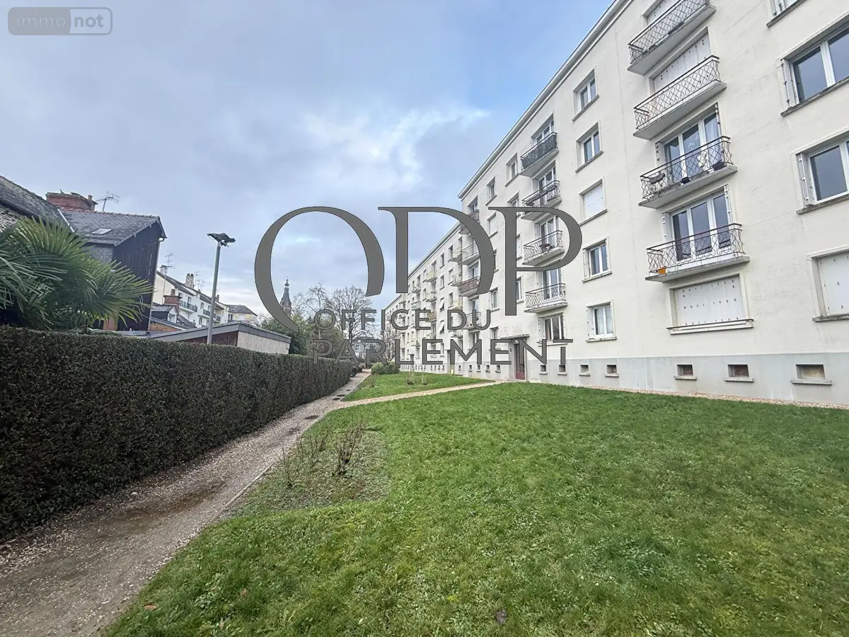 Appartement a vendre Rennes 35000 Ille-et-Vilaine 35 52 m2 3 pièces 184125 euros NAH 001