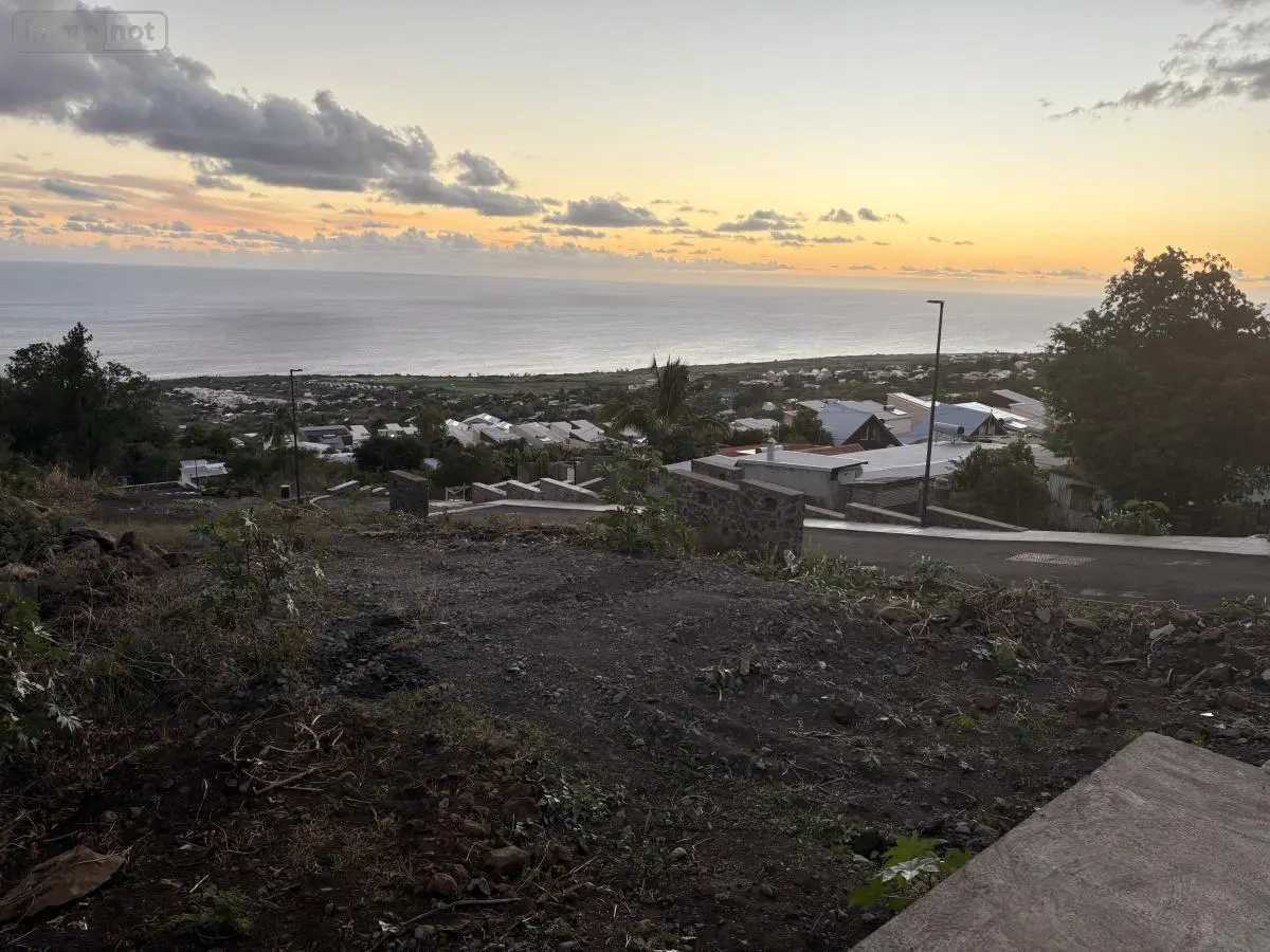 Terrain a batir a vendre Saint-Leu 97416 La Réunion 974 178000 euros 97409-320 001
