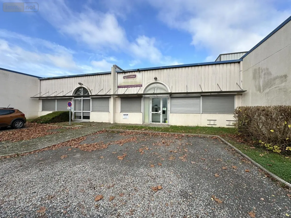 Fonds et murs commerciaux a vendre Segré-en-Anjou Bleu 49500 Maine-et-Loire 49 196 m2 230560 euros 49098-1359 001
