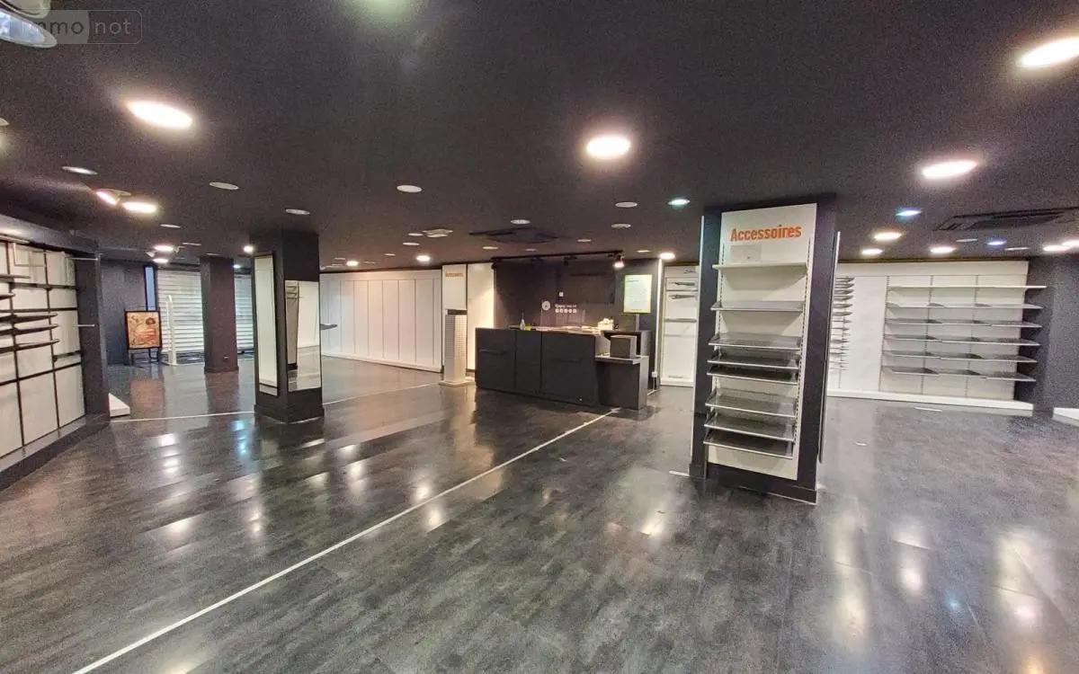 Location fonds et murs commerciaux Carhaix-Plouguer 29270 Finistère 29 170 m2 1800 euros 29066-L55 001