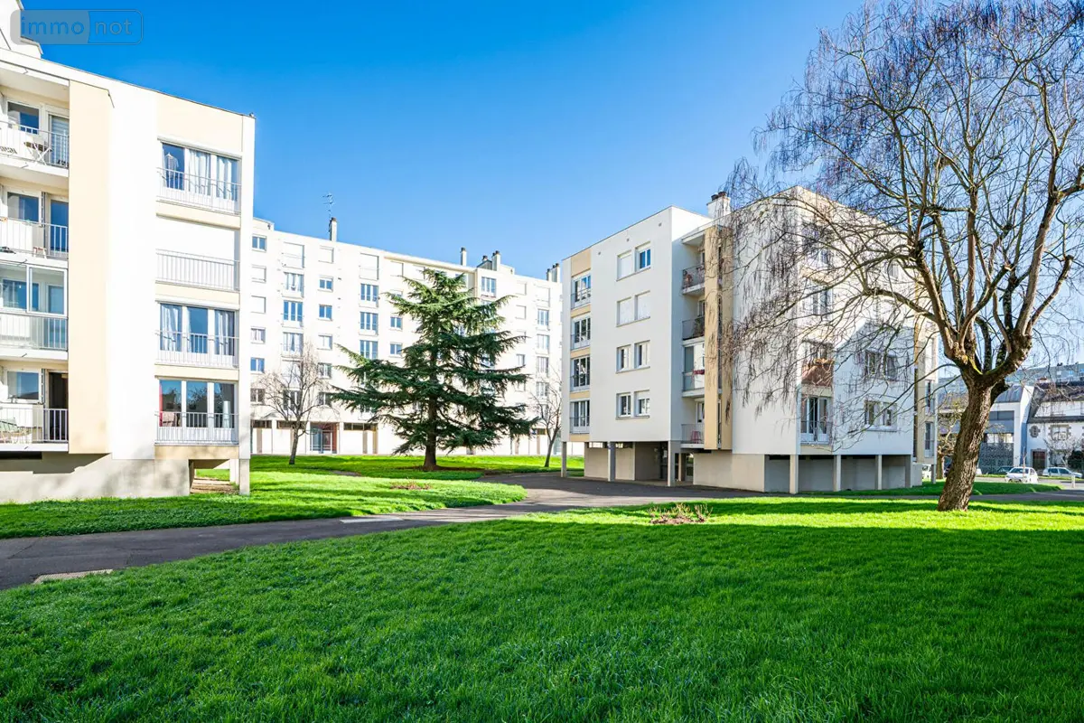 Appartement a vendre Rennes 35000 Ille-et-Vilaine 35 58 m2 3 pièces 161975 euros 2030 001