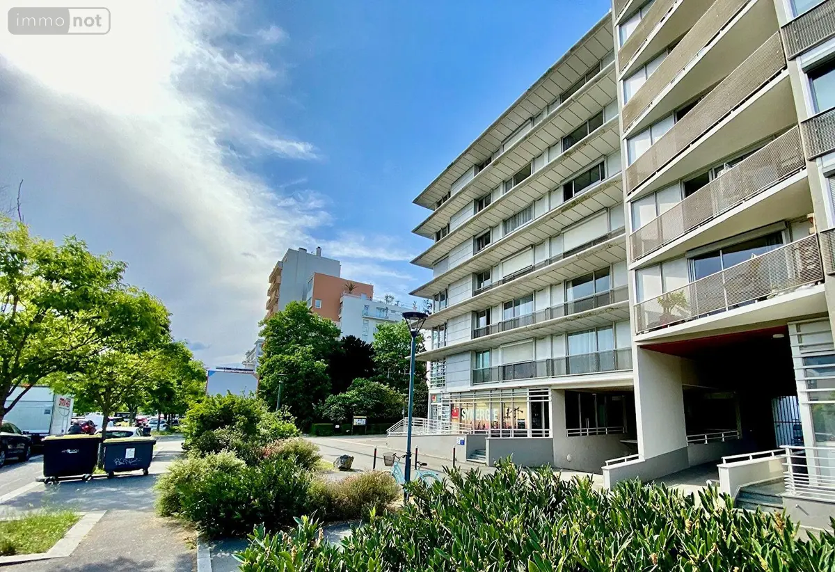 Appartement a vendre Rennes 35000 Ille-et-Vilaine 35 69 m2 3 pièces 299200 euros 048-V1323S 001