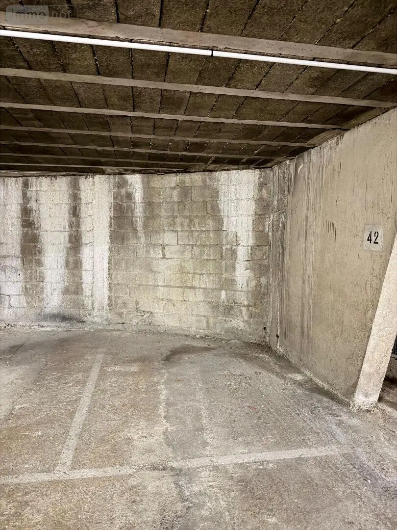 Garage et parking a vendre Rennes 35000 Ille-et-Vilaine 35 5500 euros 001-514 001