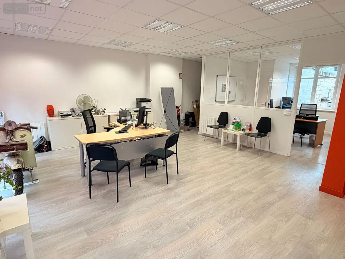 Divers a vendre Montfort-sur-Meu 35160 Ille-et-Vilaine 35 63 m2 1 pièce 167680 euros 048-V1384V 001