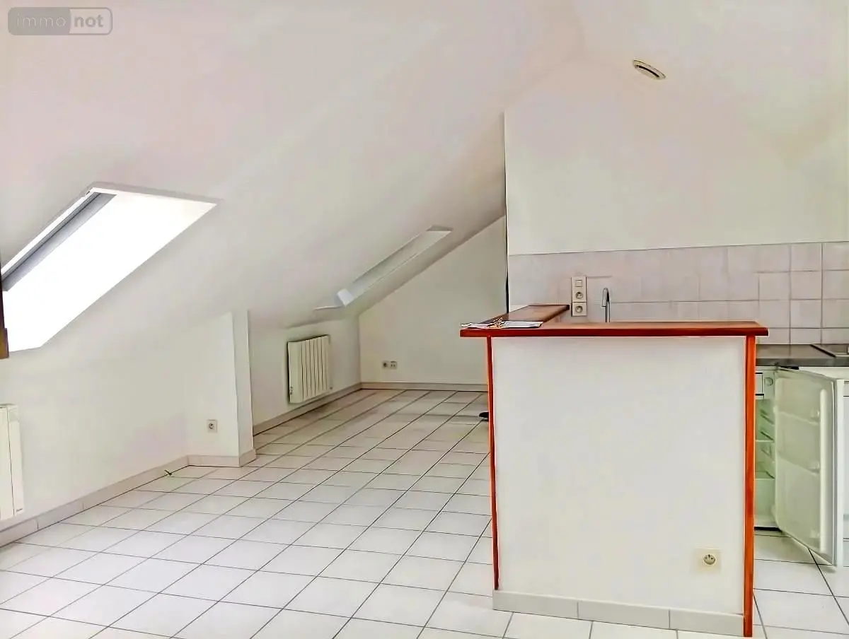 Location appartement Reims 51100 Marne 51 24 m2 2 pièces 490 euros 51082-L1039 001