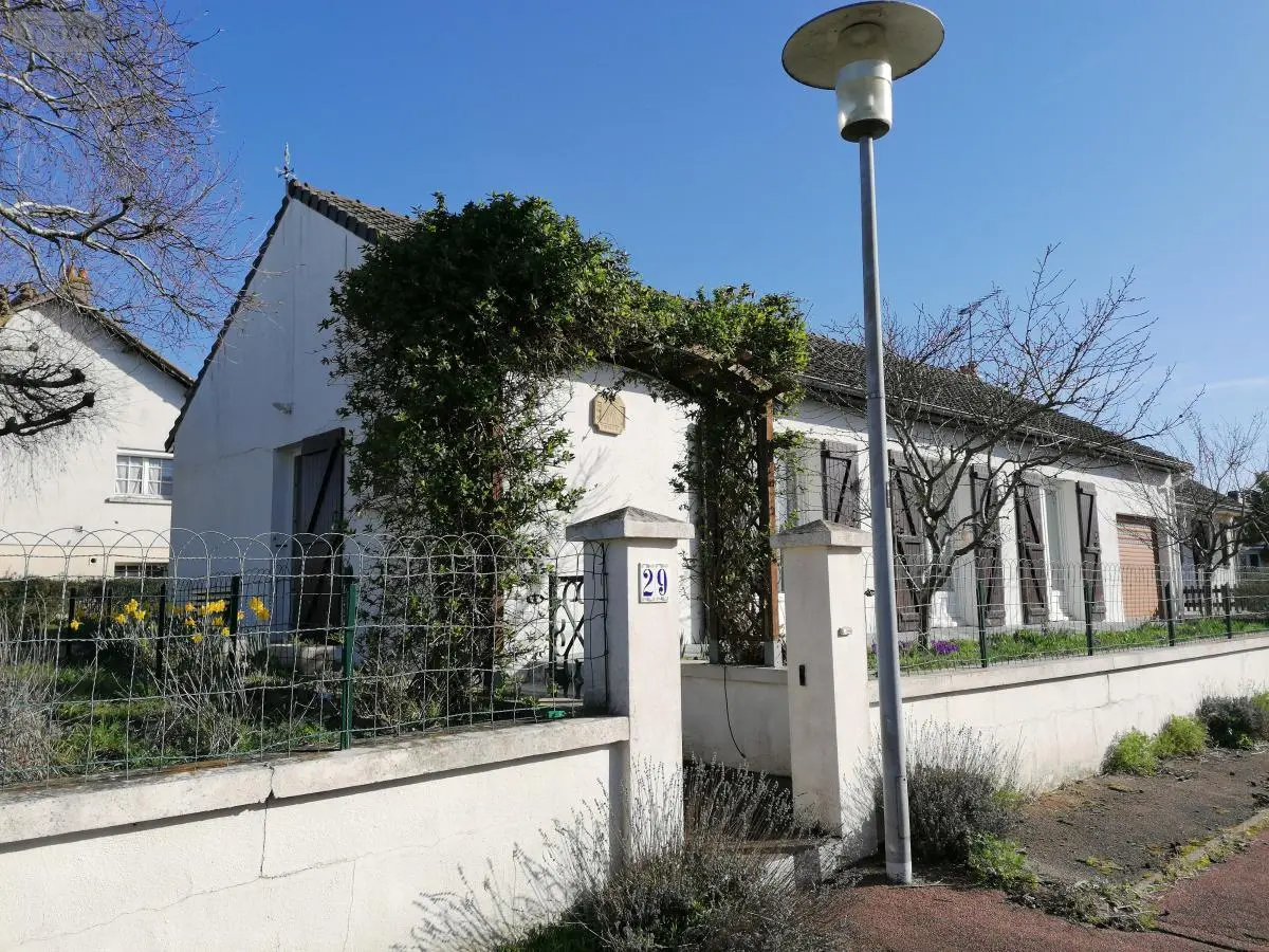 Maison a vendre Descartes 37160 Indre-et-Loire 37 88 m2 4 pièces 99750 euros 37082-303 001