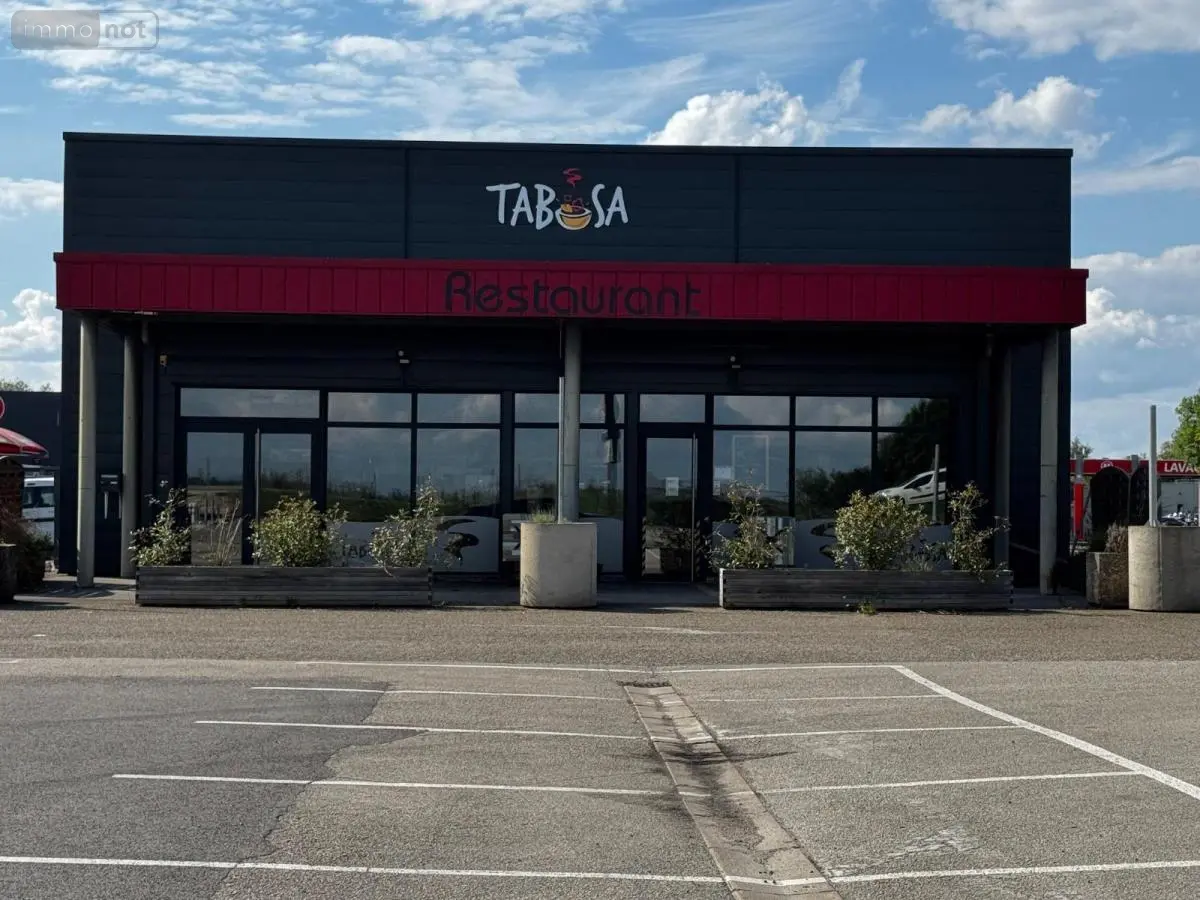 Fonds et murs commerciaux a vendre Tavaux 39500 Jura 39 460 m2 470000 euros 39033-2390 001