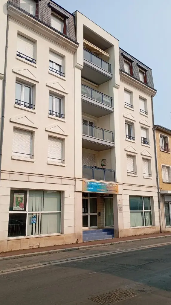 Fonds et murs commerciaux a vendre Vendôme 41100 Loir-et-Cher 41 318 m2 613010 euros 41059-988 001