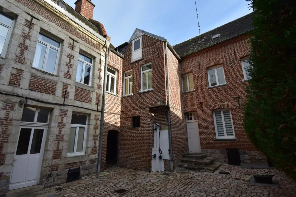 Immeuble de rapport a vendre Cambrai 59400 Nord 59 150 m2 142400 euros 59085-1497 001