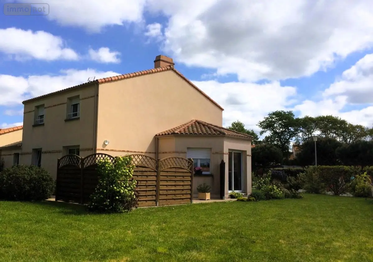 Maison a vendre Saint-Père-en-Retz 44320 Loire-Atlantique 44 126 m2 7 pièces 375450 euros 44086-1502 001