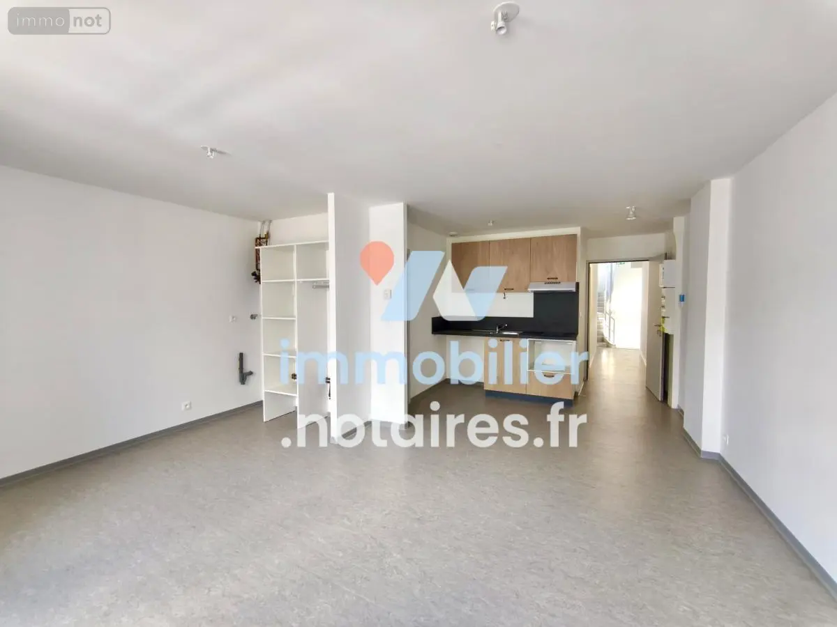 Location appartement Saint-Chély-d'Apcher 48200 Lozère 48 28 m2 370 euros 48032-L129 001