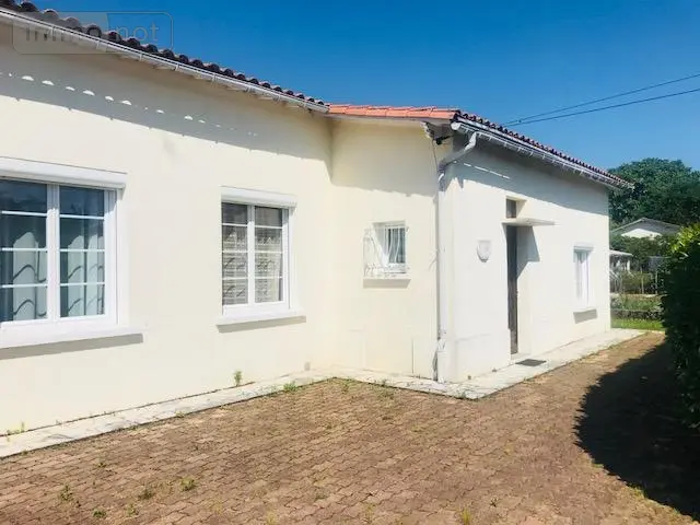 Maison a vendre Saintes 17100 Charente-Maritime 17 132 m2 5 pièces 246280 euros 17050-377 001