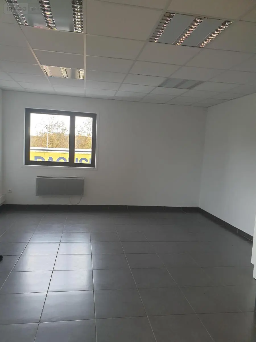 Location fonds et murs commerciaux Carvin 62220 Pas-de-Calais 62 103 m2 2000 euros 62032-L796 001