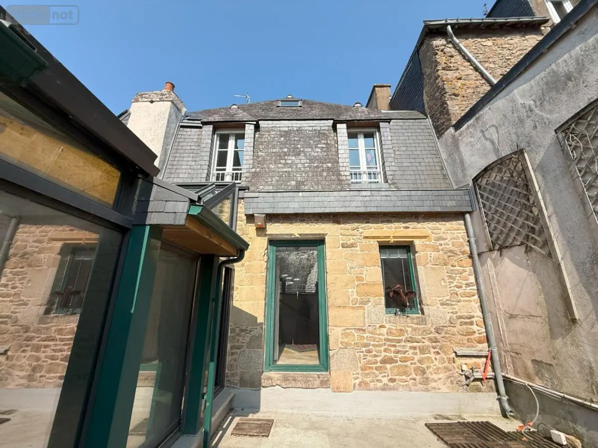 Immeuble de rapport a vendre Vannes 56000 Morbihan 56 213 m2 877909 euros 56084-449 001