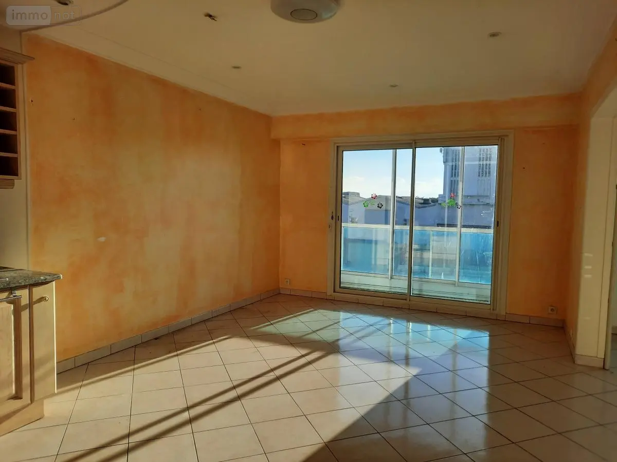 Appartement a vendre Saint-Gilles-Croix-de-Vie 85800 Vendée 85 65 m2 3 pièces 257400 euros 85091-5181 001