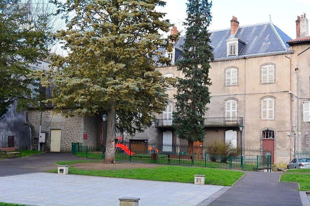Appartement a vendre Thiers 63300 Puy-de-Dôme 63 208 m2 8 pièces 79000 euros 63022-42 001