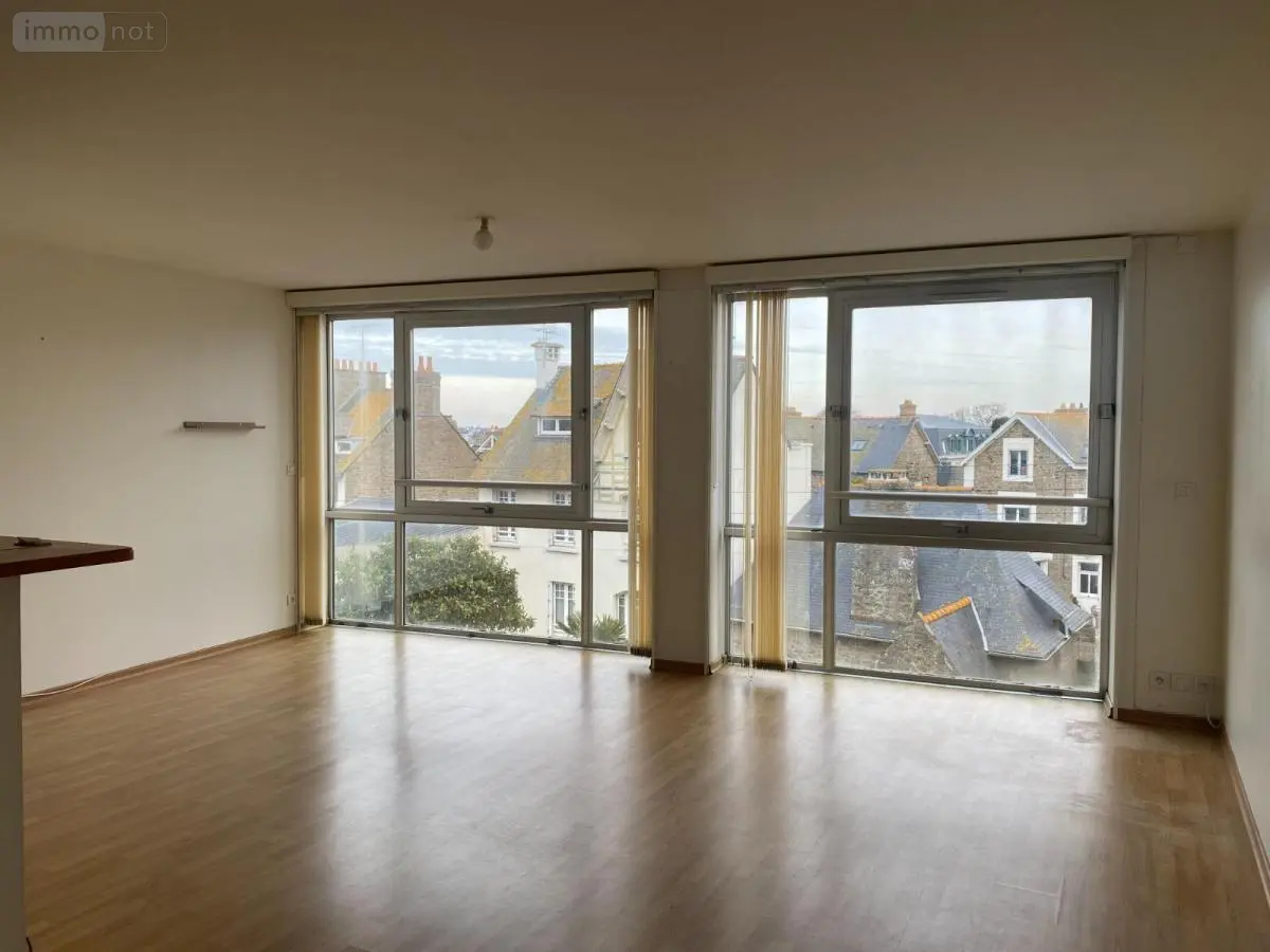 Location appartement Saint-Malo 35400 Ille-et-Vilaine 35 87 m2 950 euros 35084-L378 001