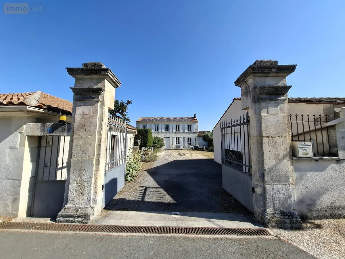 Maison a vendre Salignac-sur-Charente 17800 Charente-Maritime 17 166 m2 5 pièces 296233 euros 17111-749 001