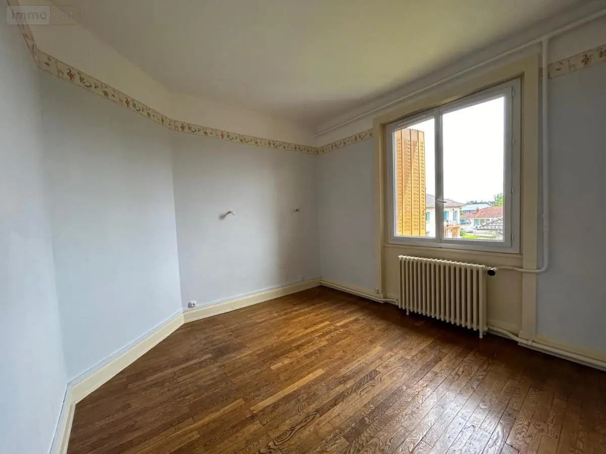 Location appartement Saint-Denis-lès-Bourg 01000 Ain 01 79 m2 3 pièces 600 euros 01065-L407 001