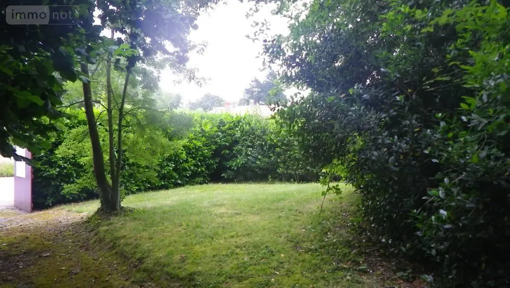 Terrain a batir a vendre Sainte-Flaive-des-Loups 85150 Vendée 85 110150 euros 85072-1077 001